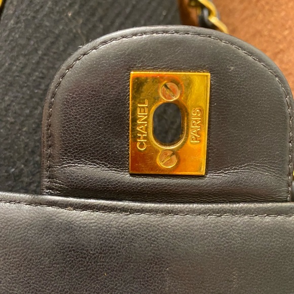 Vintage Chanel xl 24k ghw handbag - Picture 2 of 11